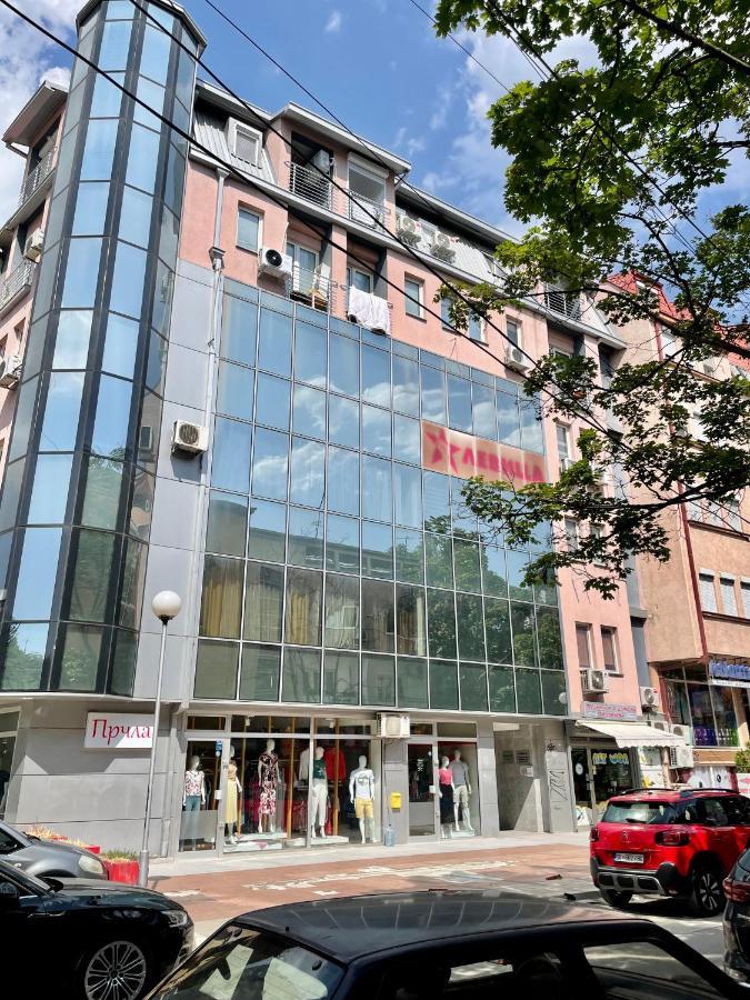 Gallery City Center Apartment Skopje Exteriör bild